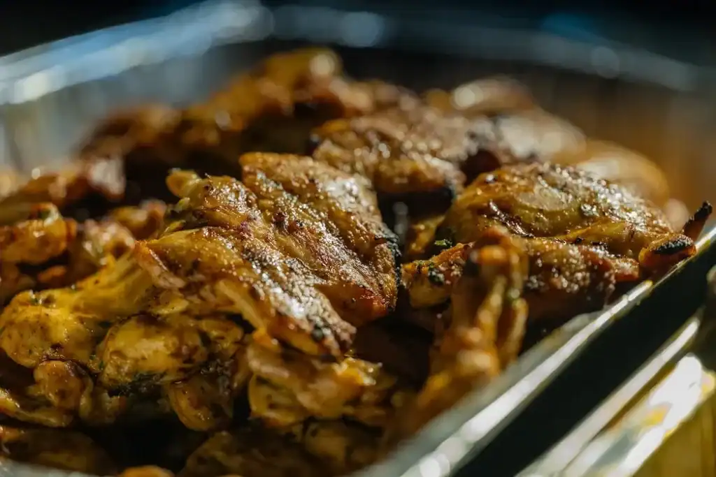 שילוב בין כשרות מהודרת לקולינריה בשרית באירועים